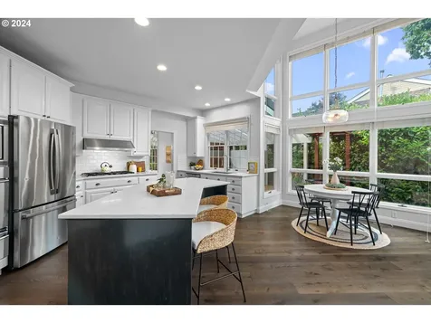 5831 Suncreek Drive Lake Oswego OR 97035