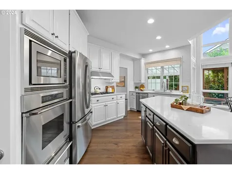 5831 Suncreek Drive Lake Oswego OR 97035