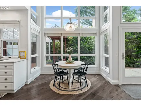 5831 Suncreek Drive Lake Oswego OR 97035