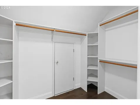 5831 Suncreek Drive Lake Oswego OR 97035