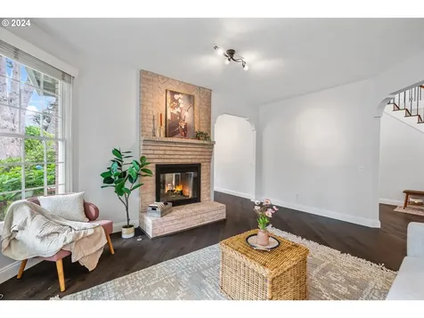 5831 Suncreek Drive Lake Oswego OR 97035