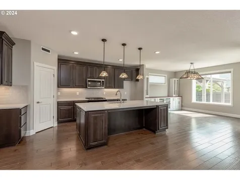 16617 NE 97th Street Vancouver WA 98682