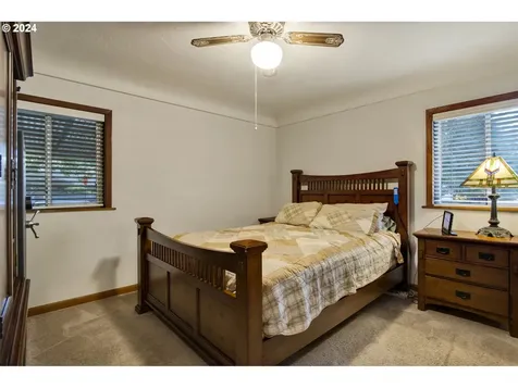 1698 Ne 137th Avenue Portland OR 97230