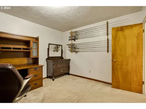 1698 Ne 137th Avenue Portland OR 97230