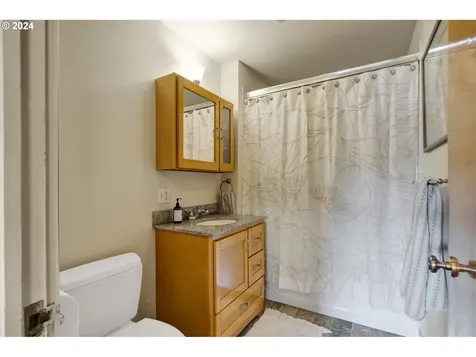 1698 Ne 137th Avenue Portland OR 97230