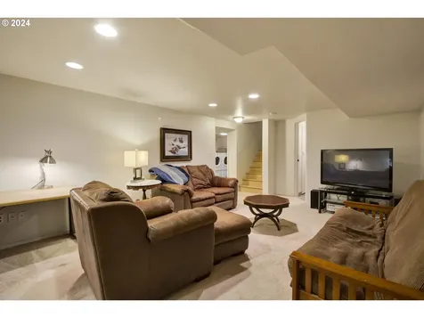 1698 Ne 137th Avenue Portland OR 97230