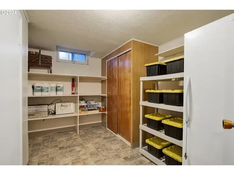 1698 Ne 137th Avenue Portland OR 97230