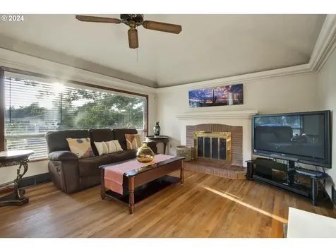 1698 Ne 137th Avenue Portland OR 97230