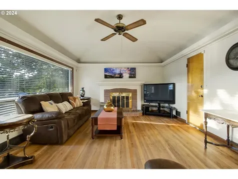 1698 Ne 137th Avenue Portland OR 97230