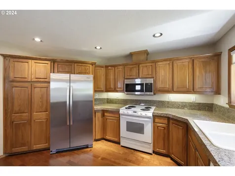 14744 Se Brackenbush Road Clackamas OR 97015