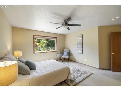 14744 Se Brackenbush Road Clackamas OR 97015