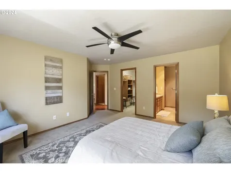 14744 Se Brackenbush Road Clackamas OR 97015