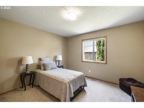 14744 Se Brackenbush Road Clackamas OR 97015