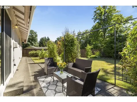 14744 Se Brackenbush Road Clackamas OR 97015