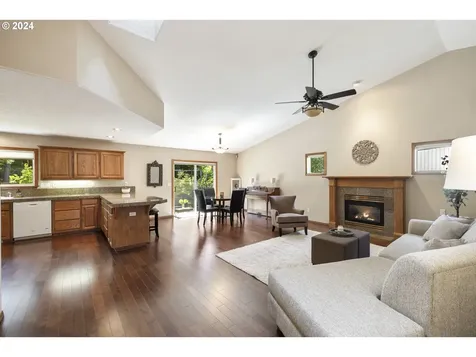14744 Se Brackenbush Road Clackamas OR 97015