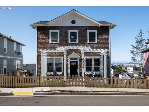 2533 Sw Coral Avenue Lincoln City OR 97367