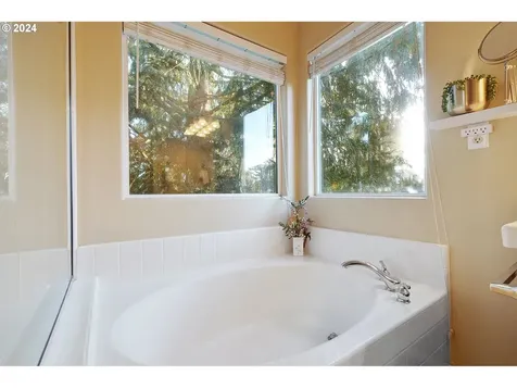18809 SE 21st Street Vancouver WA 98683
