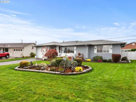 1474 Country Club Circle Woodburn OR 97071
