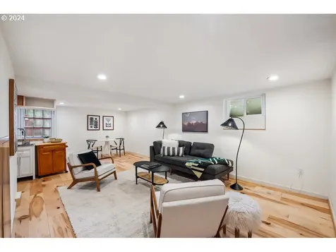 7207 Ne Skidmore Street Portland OR 97218