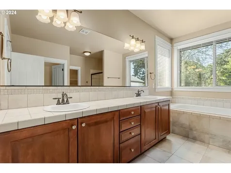 15713 Tara Place Lake Oswego OR 97035