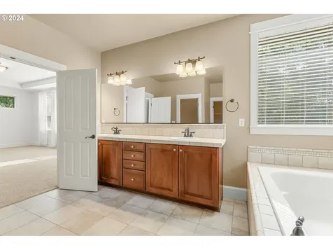 15713 Tara Place Lake Oswego OR 97035