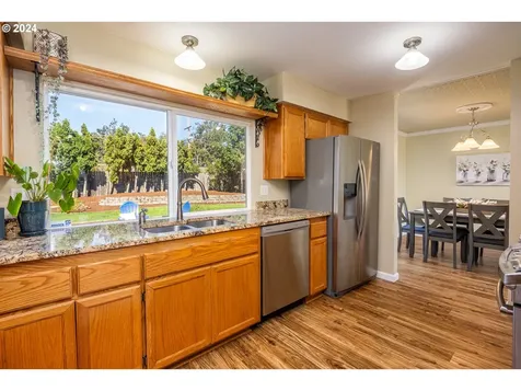 4548 Glacier Street Springfield OR 97478