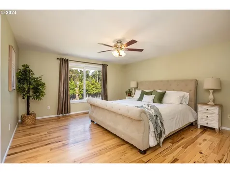 4548 Glacier Street Springfield OR 97478