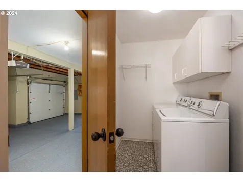 4548 Glacier Street Springfield OR 97478