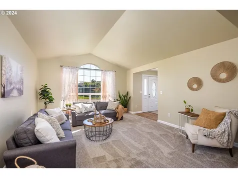 4548 Glacier Street Springfield OR 97478