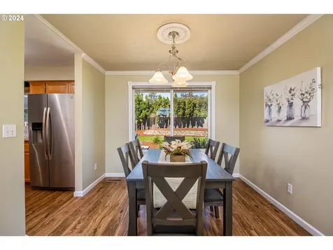4548 Glacier Street Springfield OR 97478