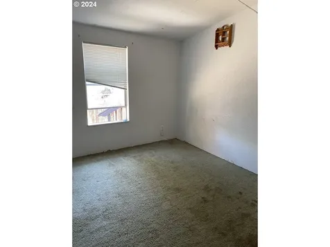 542 E Central Avenue Sutherlin OR 97479