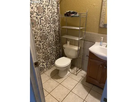 542 E Central Avenue Sutherlin OR 97479