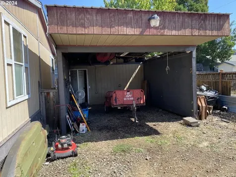 542 E Central Avenue Sutherlin OR 97479