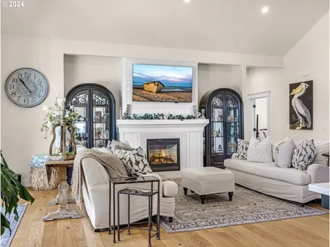 33268 Primrose Lane Warrenton OR 97146