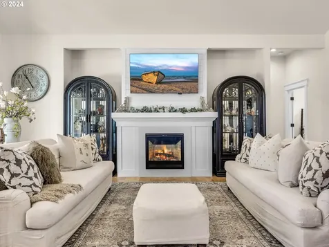 33268 Primrose Lane Warrenton OR 97146