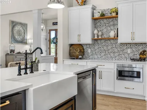 33268 Primrose Lane Warrenton OR 97146