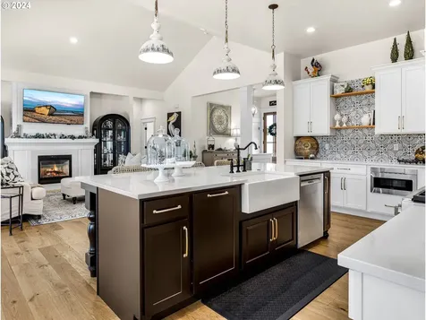 33268 Primrose Lane Warrenton OR 97146