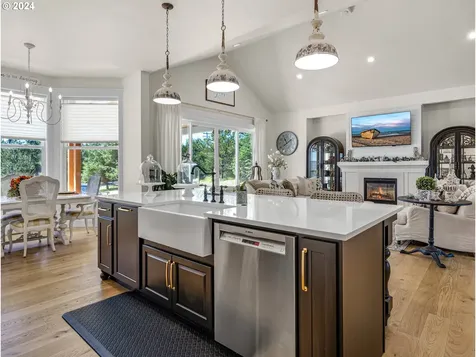 33268 Primrose Lane Warrenton OR 97146
