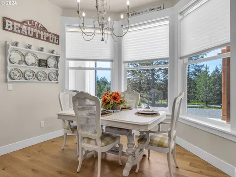 33268 Primrose Lane Warrenton OR 97146