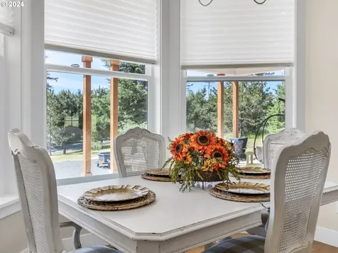 33268 Primrose Lane Warrenton OR 97146