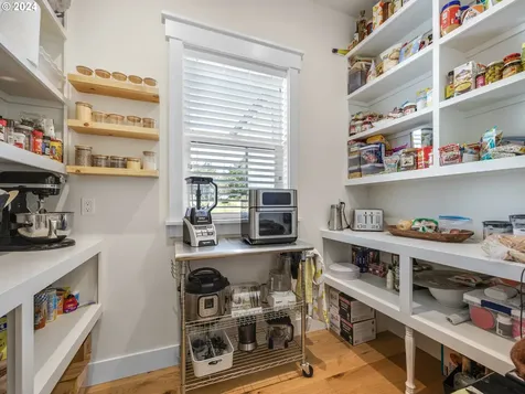 33268 Primrose Lane Warrenton OR 97146