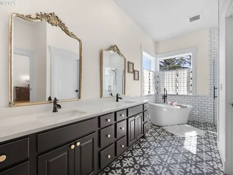 33268 Primrose Lane Warrenton OR 97146