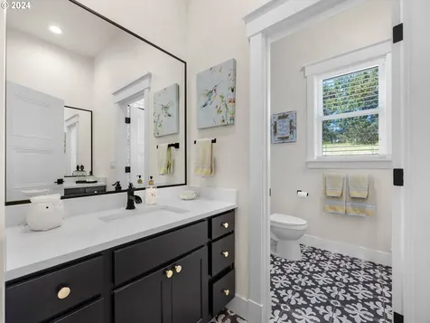 33268 Primrose Lane Warrenton OR 97146
