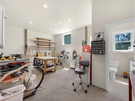 33268 Primrose Lane Warrenton OR 97146