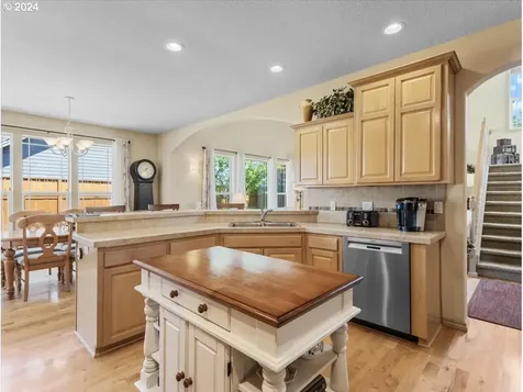 19324 Mayfly Court Oregon City OR 97045