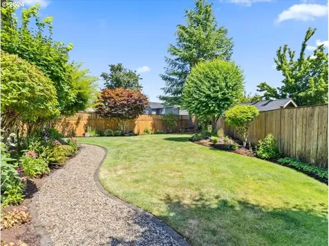 19324 Mayfly Court Oregon City OR 97045