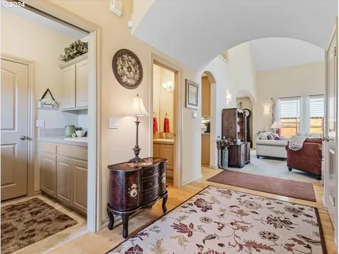 19324 Mayfly Court Oregon City OR 97045