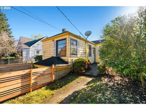 2536 N Baldwin Street Portland OR 97217