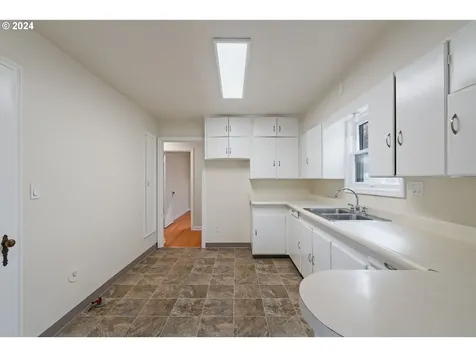 2536 N Baldwin Street Portland OR 97217