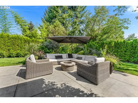 8609 SW Logan Lane Tualatin OR 97062